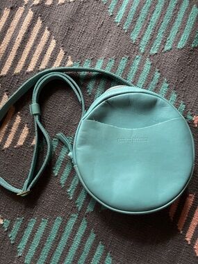 Portland Leather Circle Crossbody Bag - Turquoise